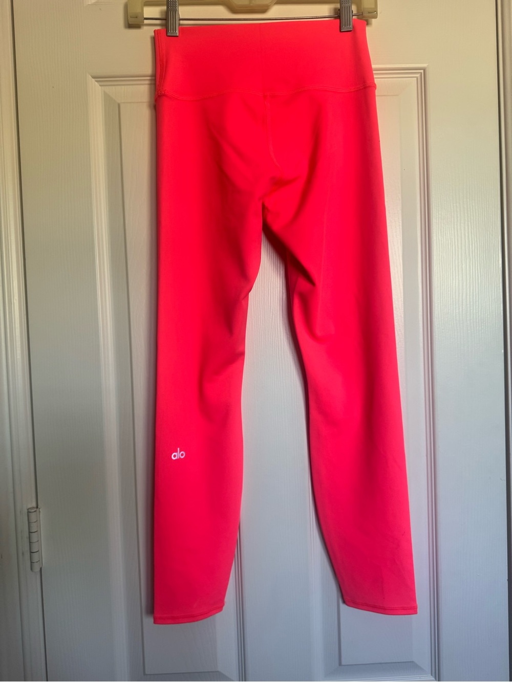 ALO Yoga Neon Pink Leggings - Picture 8 of 8